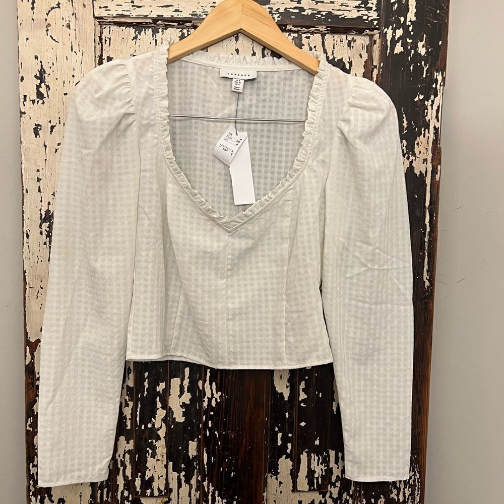NWT women’s TopShop size 4 crop low v peasant top.